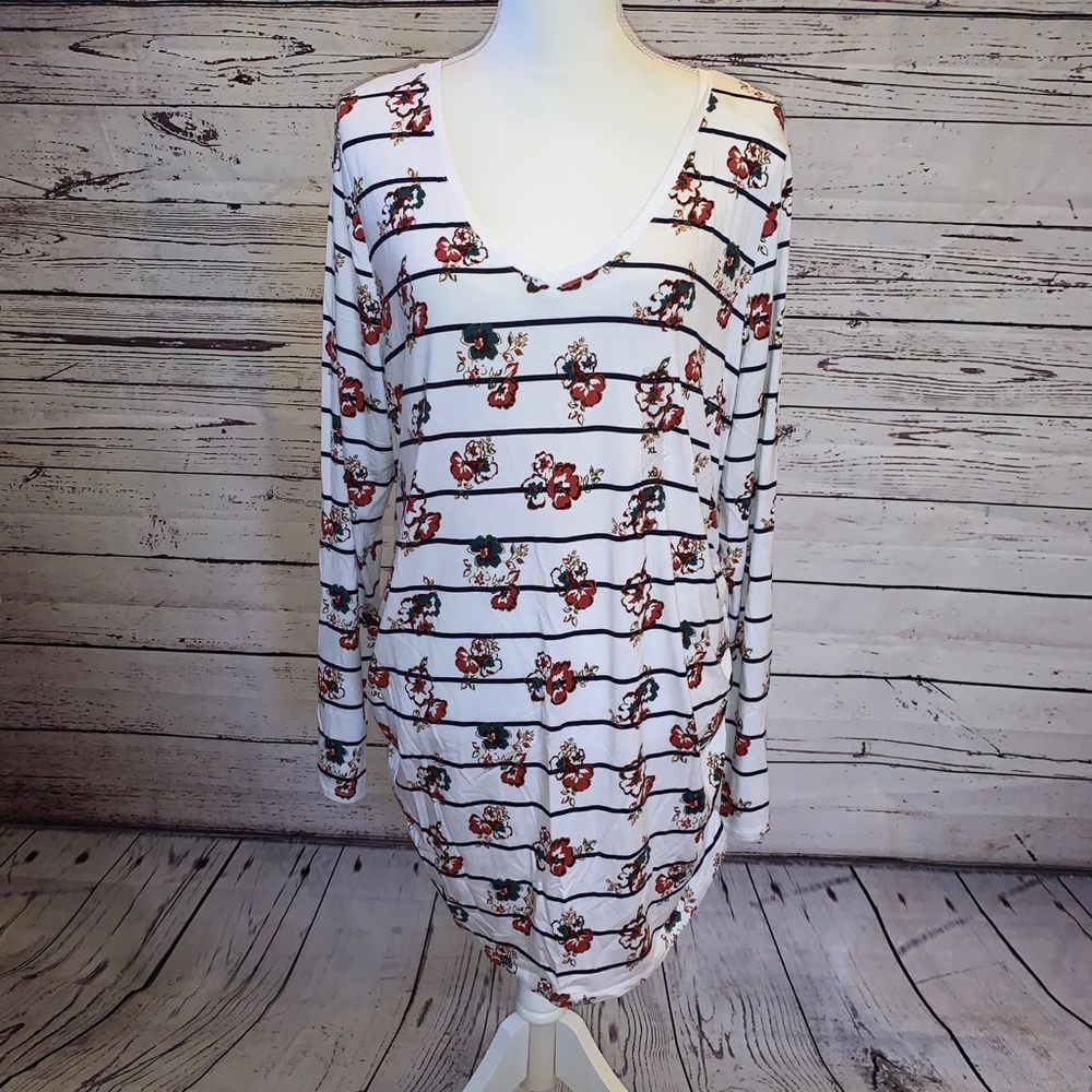 NWT Motherhood Maternity Floral Cotton Top size XL